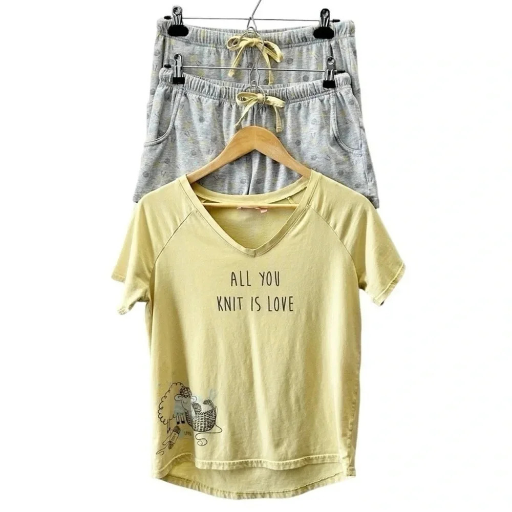La Vie en Rose Pajama Set 3PC Sleepwear Top Shorts Capris Grey Yellow Small
